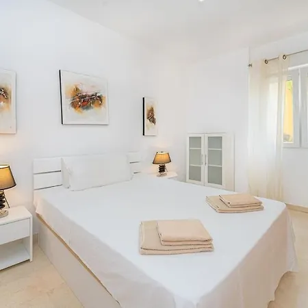 度假居 Cala Dor 4 Bed 3 Bath Private Pool *